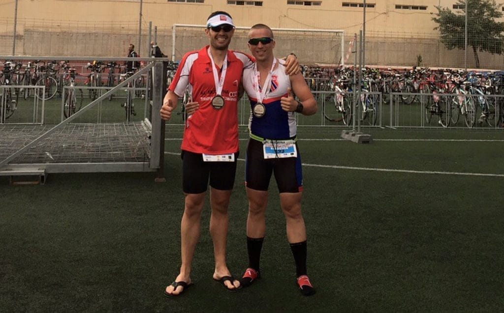 Los dianenses David Ribes y Carlos Balaguer finalizaron el Triathlón Al-Mudayna de media distancia 1 Carlos Balaguer y David Ribes en el Triatlón de Al-Mudayna