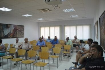 Desoladora imagen con escasa presencia de socios