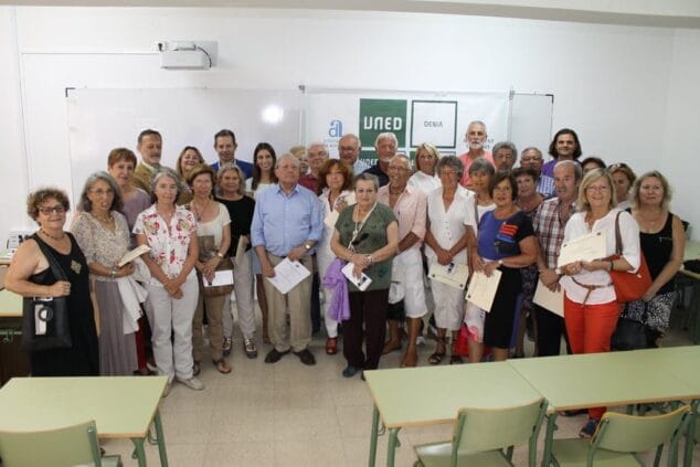 Entrega de diplomas de la UNED Senior