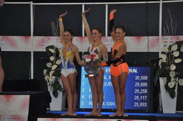 Equipo junior del Club Gimnàstica Dénia