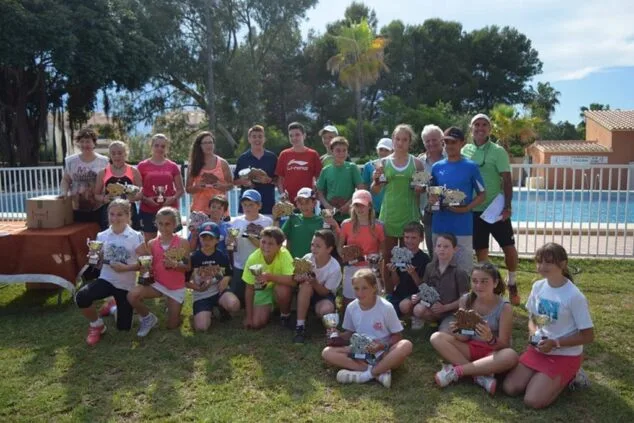 Jugadores de la liga comarcal de Tenis