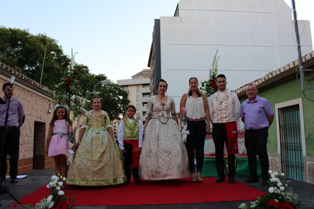 Las Falleras Mayores de Dénia en el nombramiento de la Falla Saladar