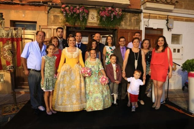 Los cargos de Baix la Mar con sus familias