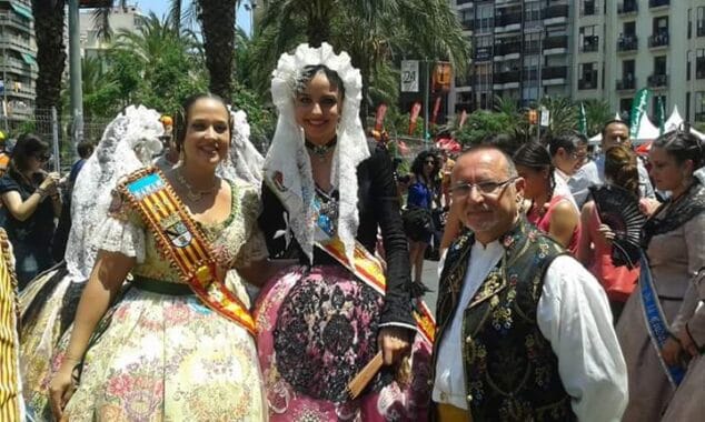 Marina Margalejo con la Bellea del Foc