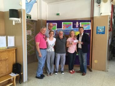 Momento de la entrega de la Donacion Logia Deportiva