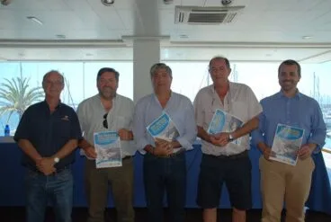 Portolés junto a Carrió y miembros del RCN. Dénia