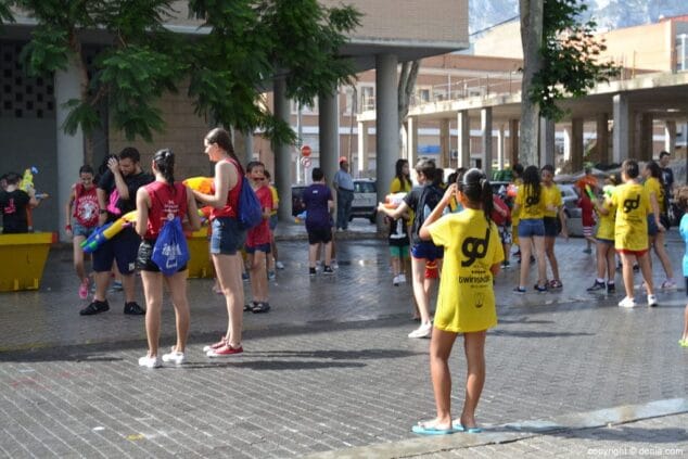 01 Día del Fallero cucañas