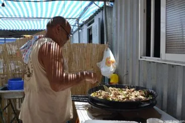 Día de los Quintos – Preparando la paella