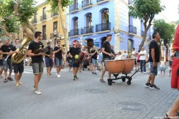Fiestas de Dénia – Entraeta de moros y cristianos – Cachorras Band