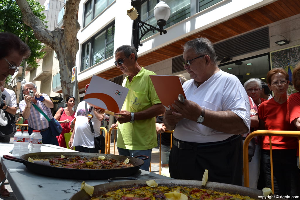 Día de los mayores en las fiestas de Dénia – jurado concurso paellas