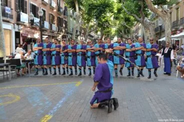 Fiestas de Dénia – Entraeta de moros y cristianos – Creuats
