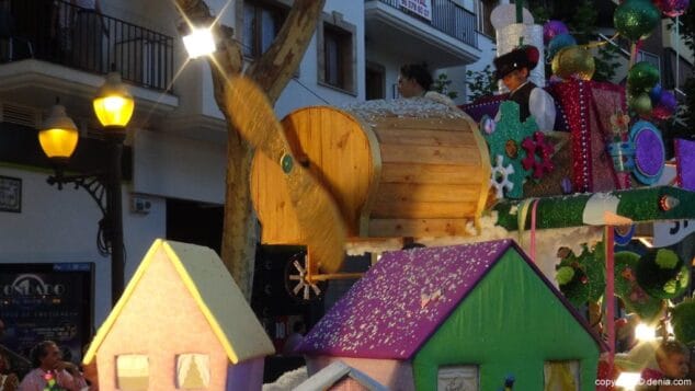 104 Carrozas Dénia 2015 Carroza infantil Falla Saladar