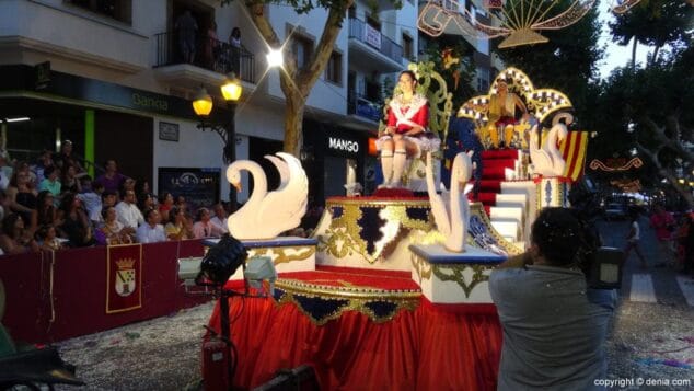 108 Carrozas Dénia 2015 Carroza Falla Saladar