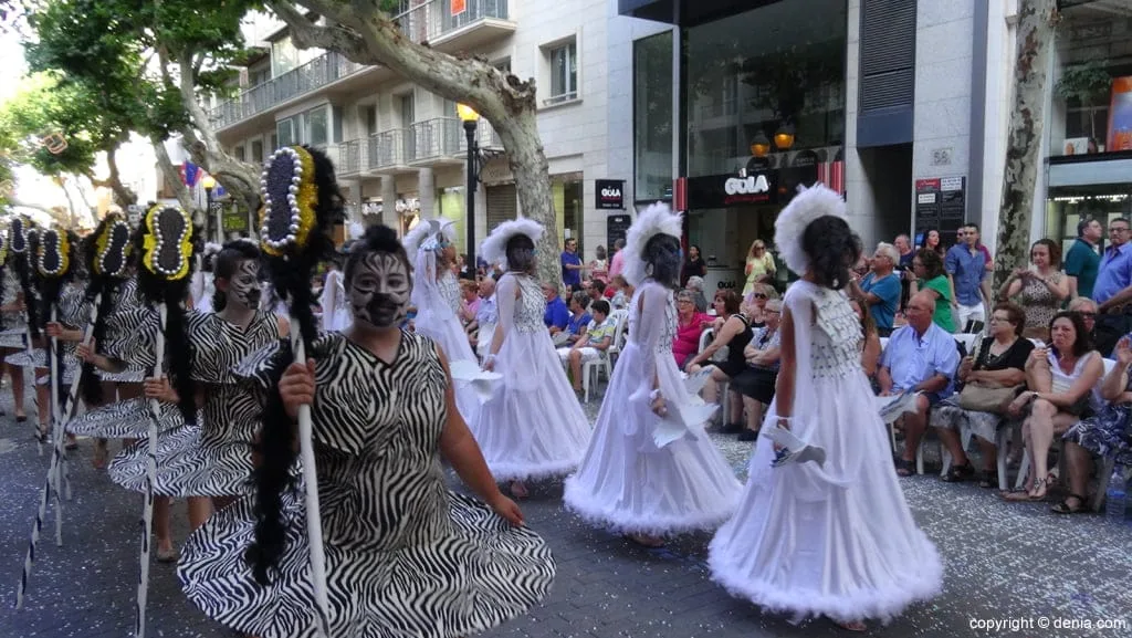 Carrozas Dénia 2015 - Comparsa Baix la Mar