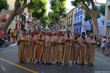 Fiestas de Dénia – Entraeta de moros y cristianos – Wallies