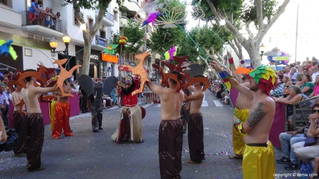 Carrozas Dénia 2015 - Comparsa Baix la Mar
