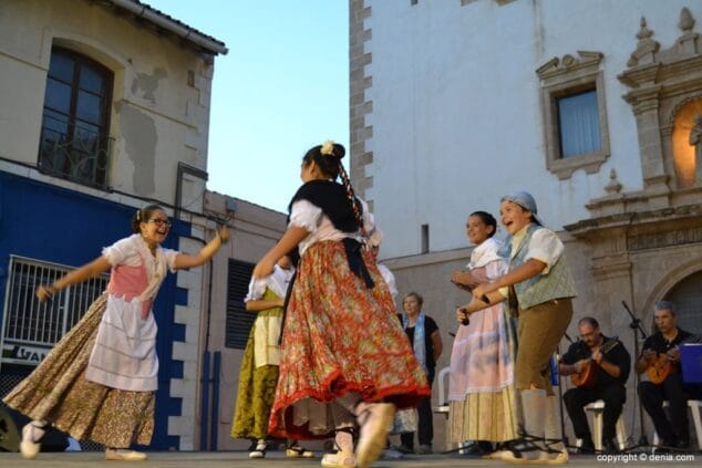 16 XXI Aplec de Danses de Dénia Grupo infantil de Dianium Dansa