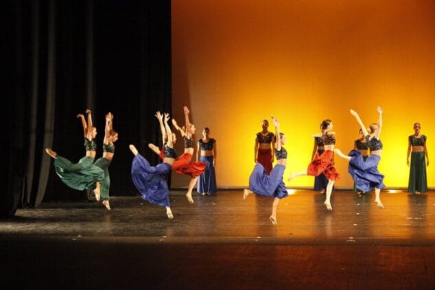 17 20 Gala Estudio de Danza Patricia Sentí