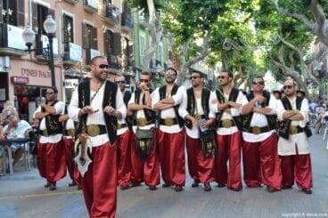 Fiestas de Dénia – Entraeta de moros y cristianos – Abencerrajes