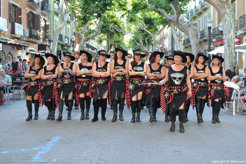 Fiestas de Dénia - Entraeta de moros y cristianos - Piratas Berbersicas
