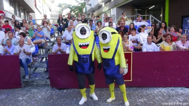 25 Carrozas Dénia 2015 Comparsa infantil Oeste