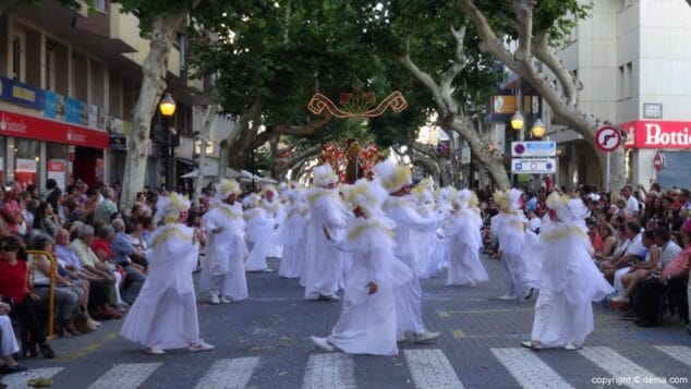 29 Carrozas Dénia 2015 Comparsa Oeste