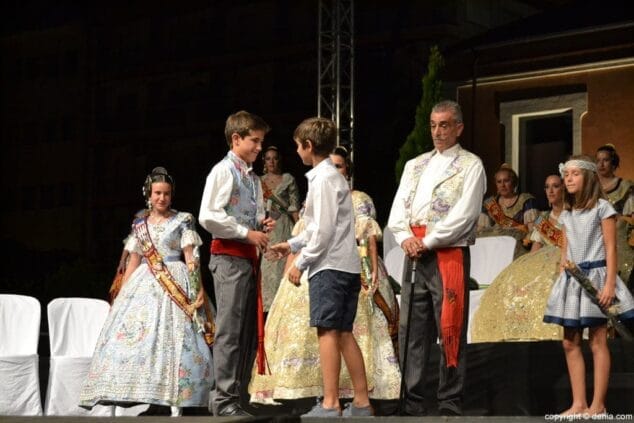 31 Día del Fallero Presidentes infantiles Darrere del Castell