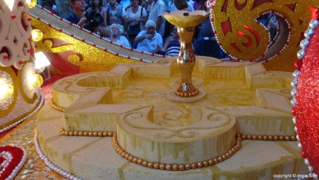 38 Carrozas Dénia 2015 Carroza falla Oeste