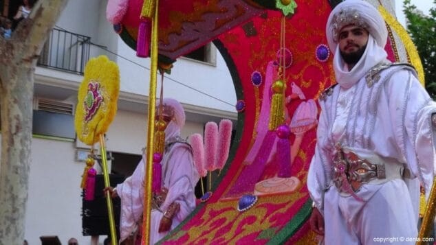 53 Carrozas Dénia 2015 Carroza Darrere del Castell