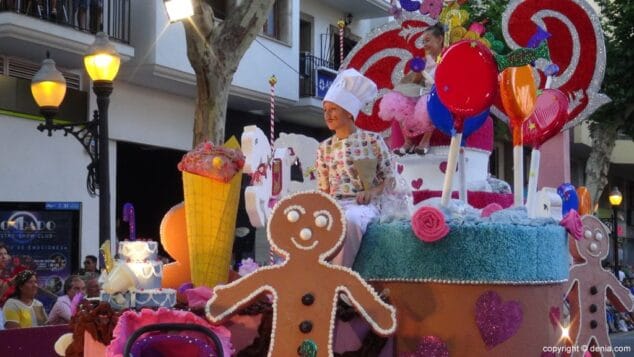 56 Carrozas Dénia 2015 Comparsa infantil Les Roques