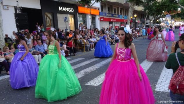 60 Carrozas Dénia 2015 Comparsa Les Roques