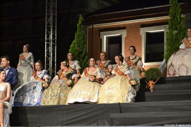 62 Día del Fallero Corte de honor de la fallera mayor