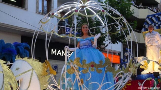 63 Carrozas Dénia 2015 Fallera Mayor Les Roques