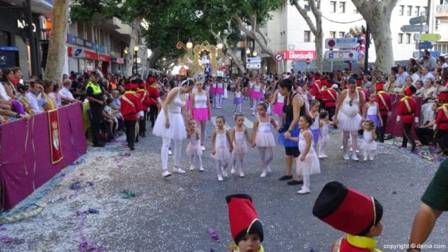 66 Carrozas Dénia 2015 Comparsa infantil París Pedrera