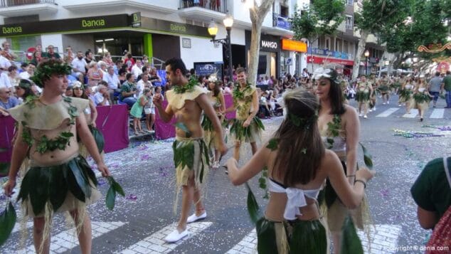 71 Carrozas Dénia 2015 Comparsa París Pedrera