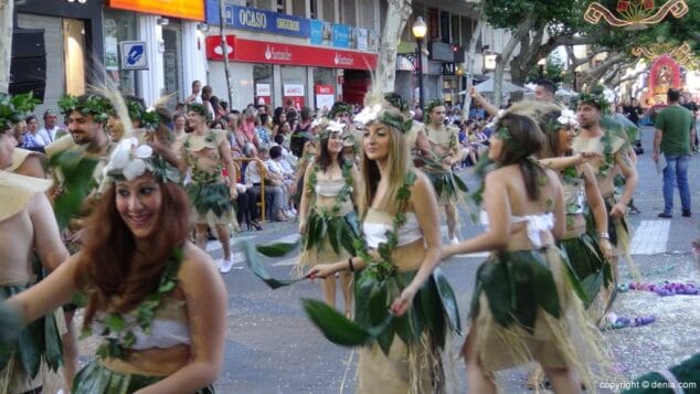 72 Carrozas Dénia 2015 Comparsa París Pedrera
