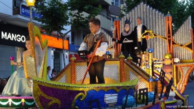 88 Carrozas Dénia 2015 Carroza Falla Diana