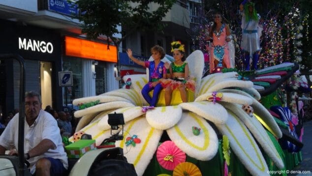 98 Carrozas Dénia 2015 Carroza Falla Centro