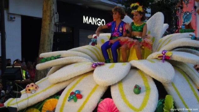 99 Carrozas Dénia 2015 Carroza Falla Centro