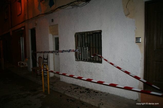 Arde el tejado de una vivienda en Les Roques