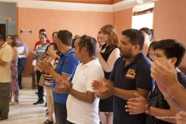 Asistentes al acto que se ha celebrado en el salón de plenos 2