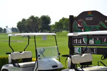 Carritos del campo de Golf Oliva Nova