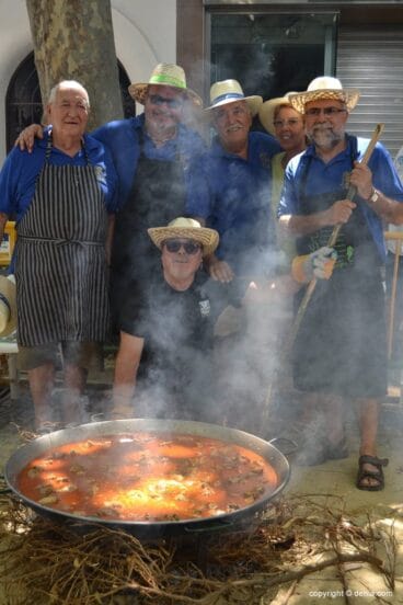 Concurso de paellas de Sant Roc – Filà Amiries