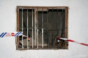 Incendio en una casa en la calle Desemparats