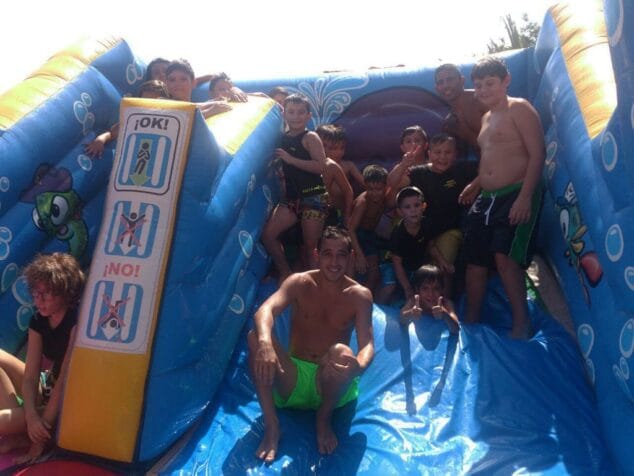 La Falla Diana celebró la fiesta del agua