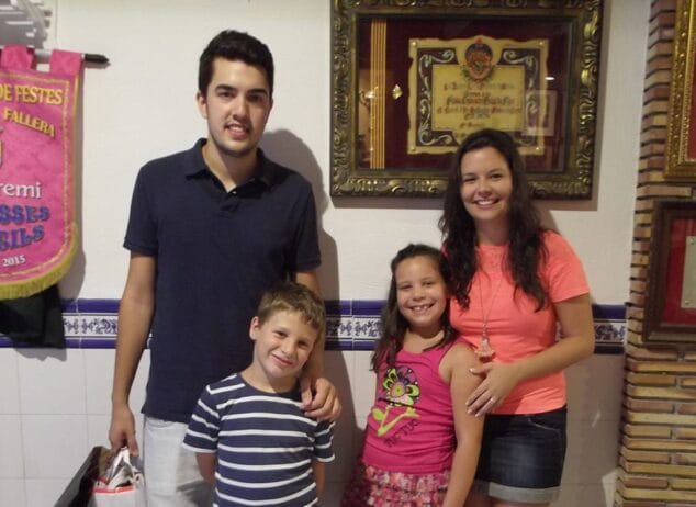 Los cargos sorprenden a su pesidente en su cumple 2