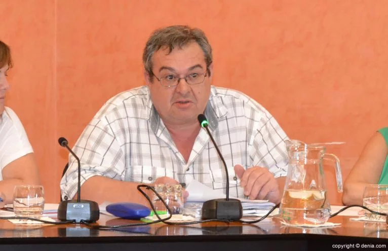 Paco Roselló desgrana el presupuesto de 2015
