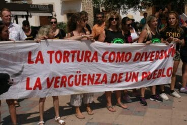 Pancartas como esta han presidido la concentración