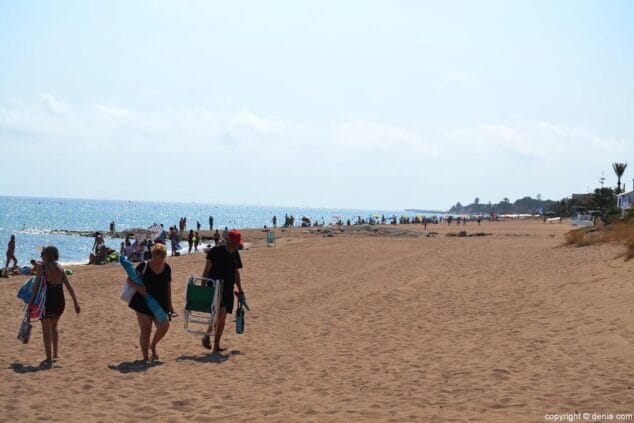 Playa de arena Les Bovetes
