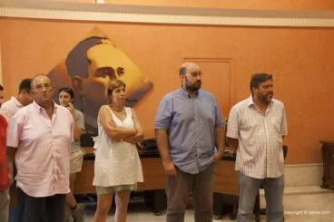Representantes del ayto en la entrega de diplomas